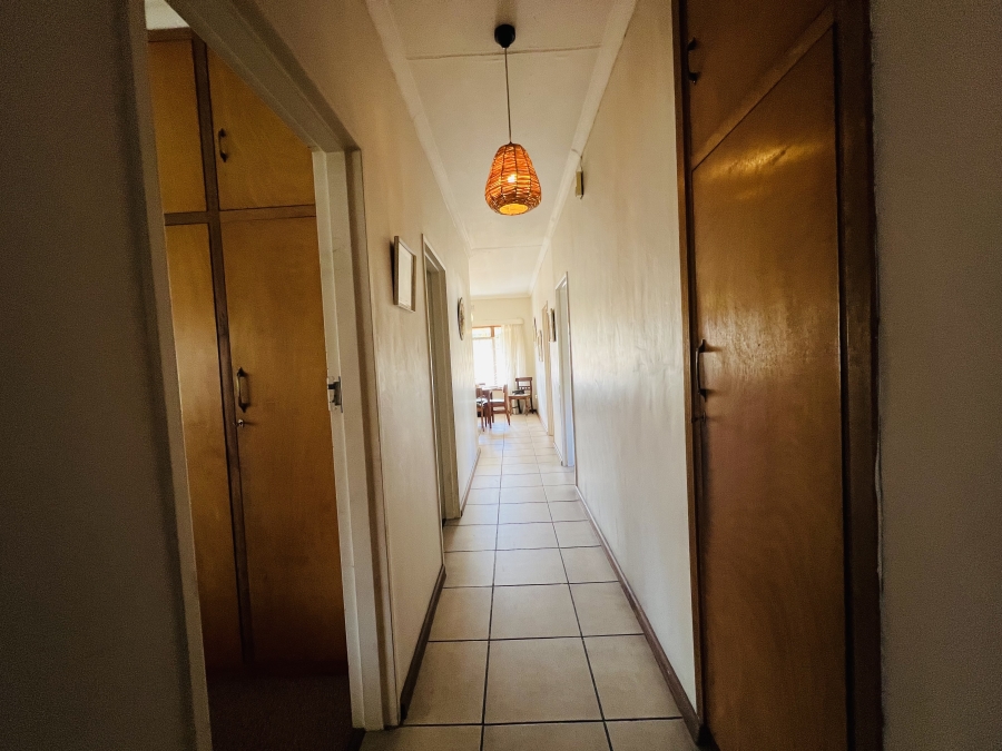 To Let 4 Bedroom Property for Rent in Van Der Stel Western Cape